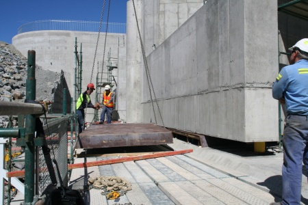 Fuse gates being jacked アプリケーション